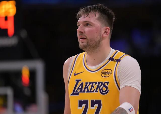 开云-独行侠前高管揭秘东契奇发福：喝酒抽烟爱喝甜饮料