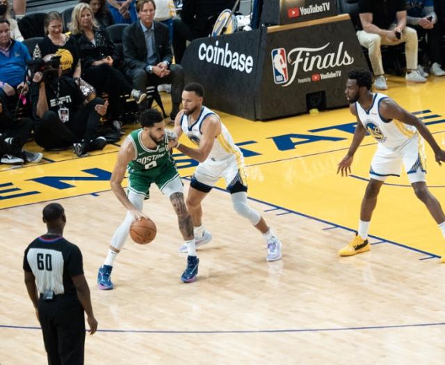 开云体育下载-低迷后反弹已是常规操作 獭兔期待G2找回进攻手感